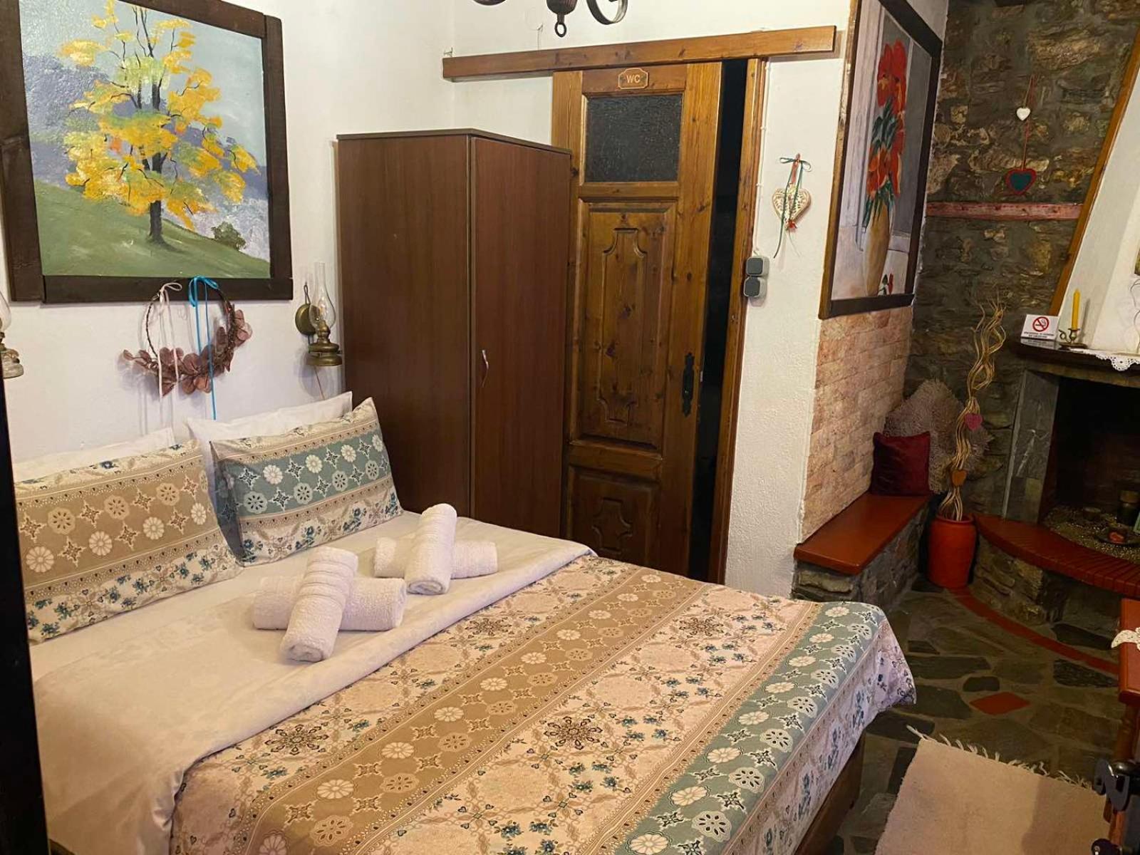 Traditional Guesthouse Erato Palaios Panteleimonas Exterior photo