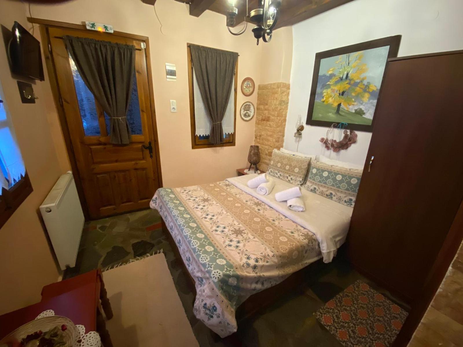 Traditional Guesthouse Erato Palaios Panteleimonas Exterior photo
