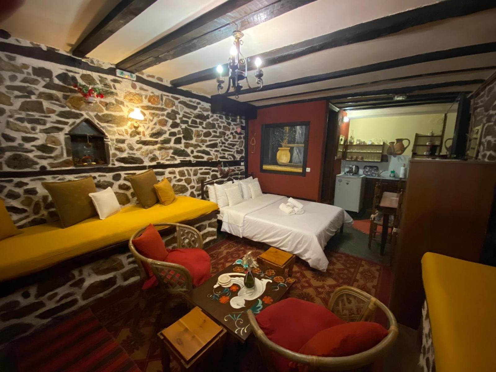 Traditional Guesthouse Erato Palaios Panteleimonas Exterior photo